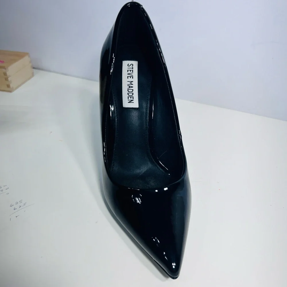 STEVE MADDEN VALANALA BLACK HEELS